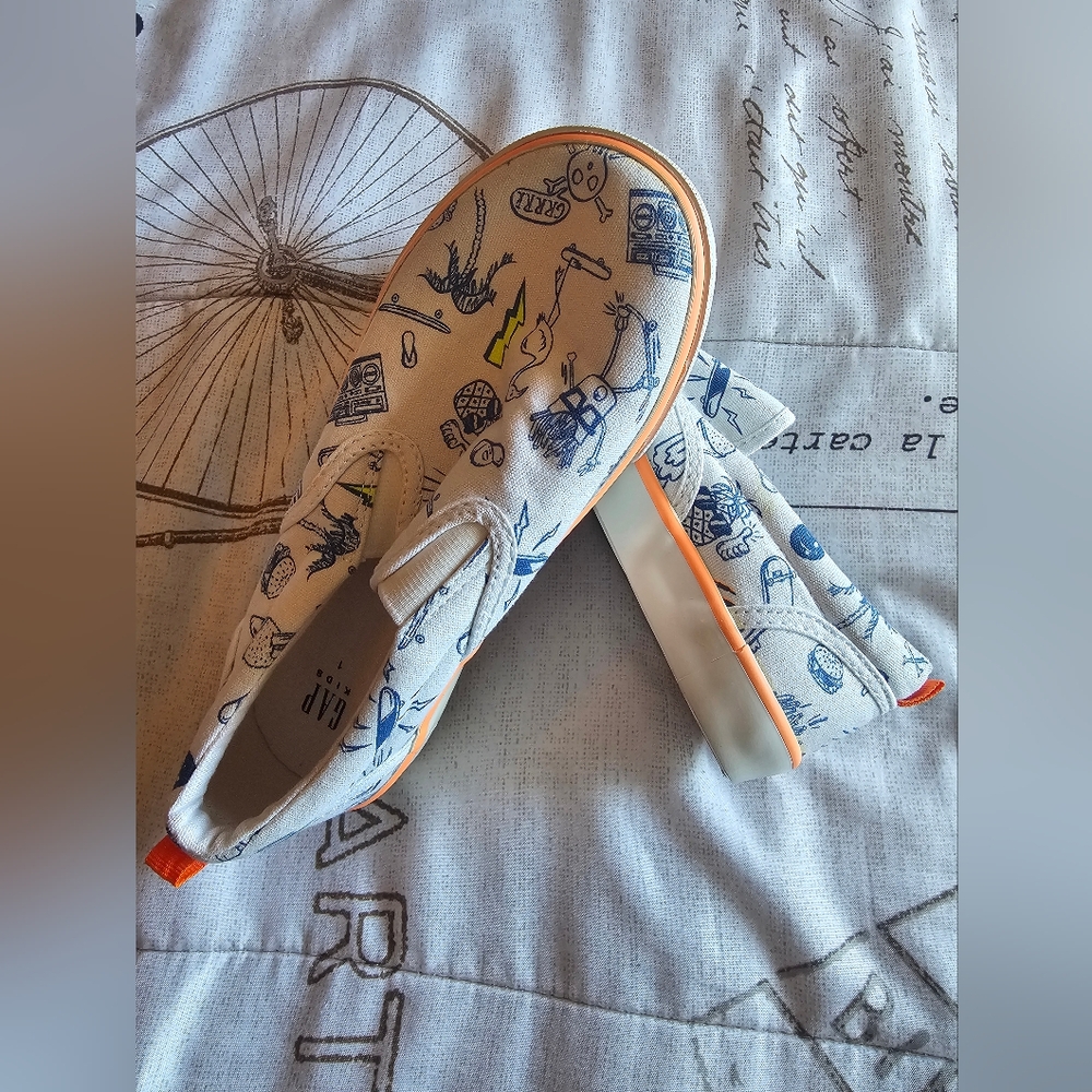 GAP Kids Slip-On Shoes size 1